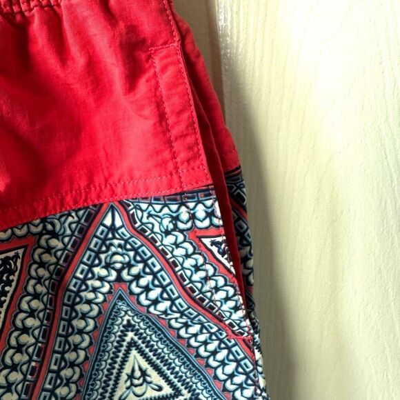 Patagonia Baggies Chevron print mini skirt - Picture 10 of 11